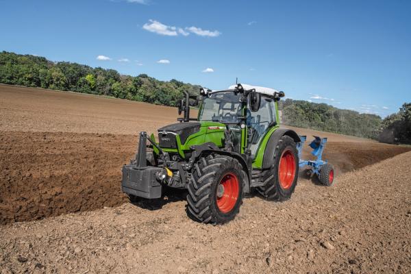 Fendt 200 Vario 1 Large2